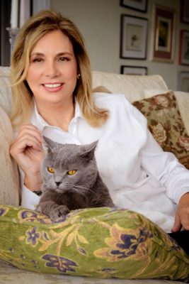 Meet Elaine Viets author of Catnapped